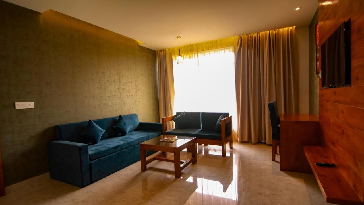 Golden Fern Resort Shimla Exterior foto
