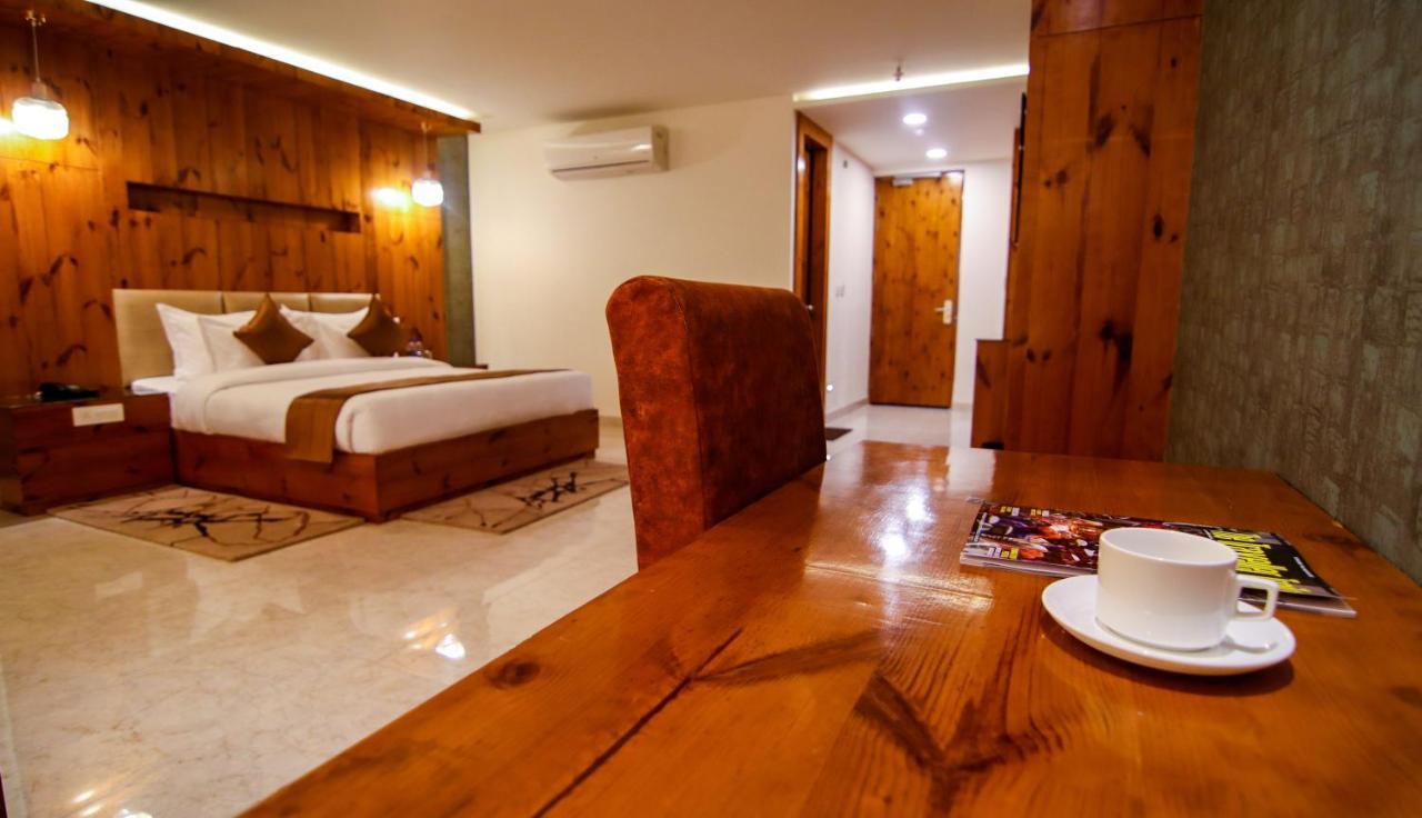 Golden Fern Resort Shimla Exterior foto