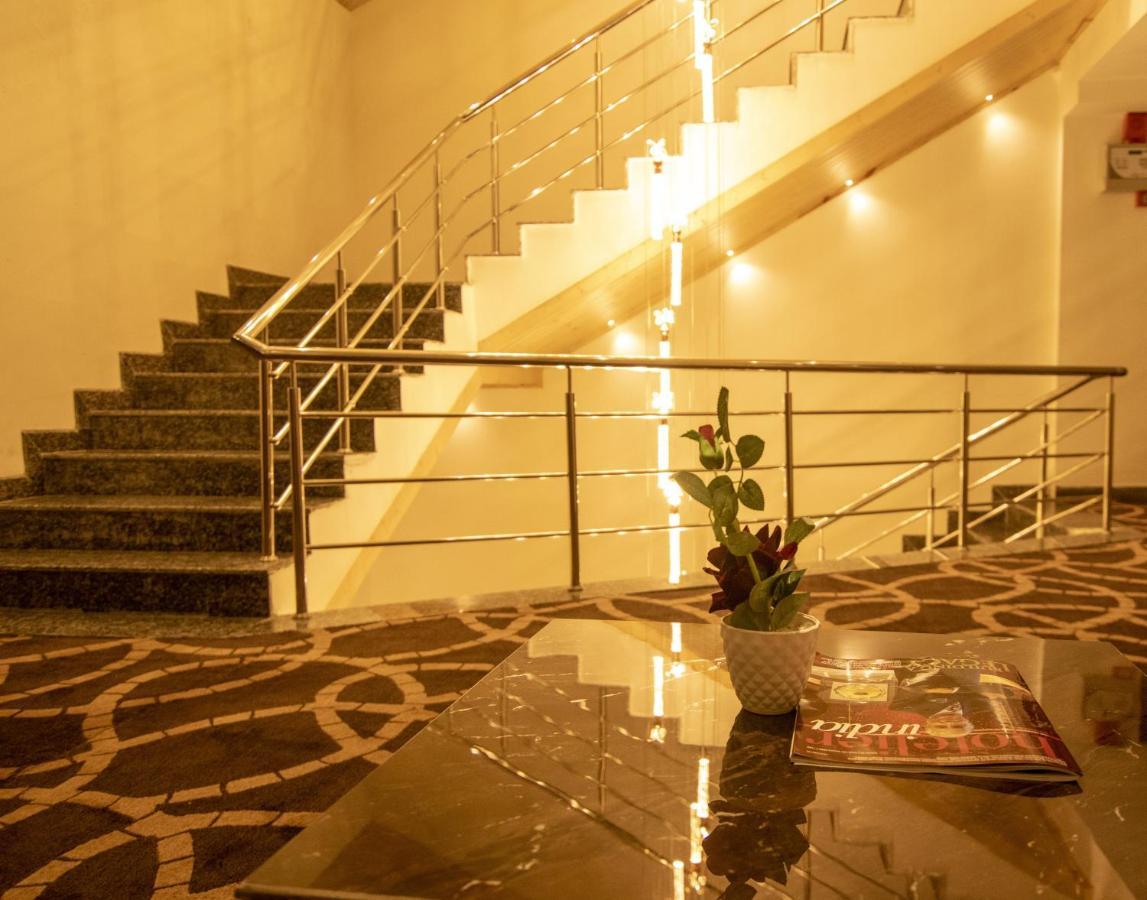 Golden Fern Resort Shimla Exterior foto