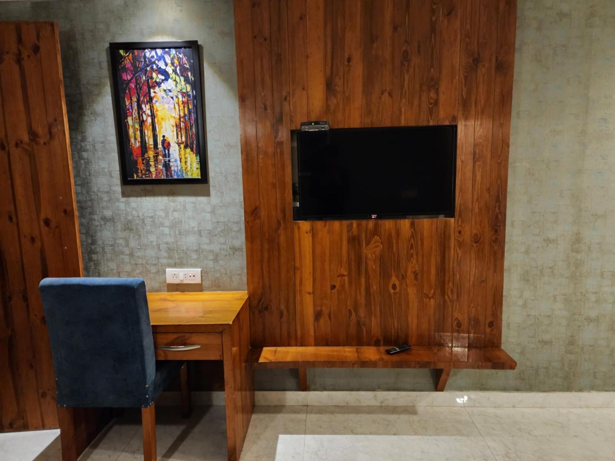 Golden Fern Resort Shimla Exterior foto